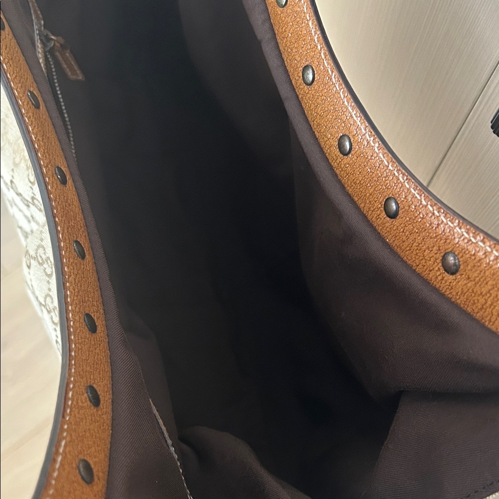 Gucci Beige Monogram Hobo with Bamboo Handle - Picture 3 of 3